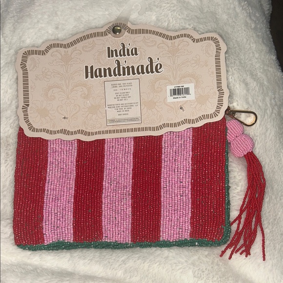 Handmade Green Beaded Clutch with Pink Bow - Picture 2 of 3